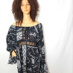 Chic Black & White Ruffle Sleeve Mini Dress